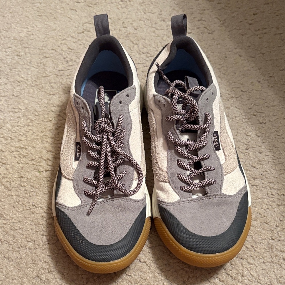 Vans Women's Gray and Cream Sneakers